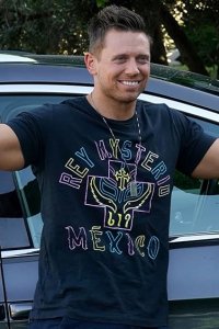Miz & Mrs. – S02E07 – Mr. Miz to the Rescue
