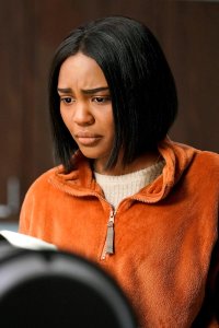 Black Lightning – S02E11 – The Book of Secrets: Chapter One: Prodigal Son