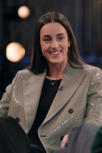 My Next Guest Needs No Introduction with David Letterman – S05E03 – Caitlin Clark
