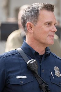 9-1-1 – S08E07 – Hotshots