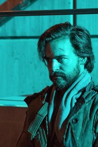 Extinct – S01E07 – Of Two Minds