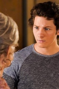 Young Sheldon – S05E22 – A Clogged Pore, a Little Spanish and the Future