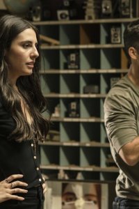 Imposters – S01E03 – We Wanted Every Lie