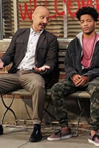 Superior Donuts – S01E05 – Takin’ It to the Streets