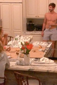 Summer House – S01E10 – Winter Is Coming