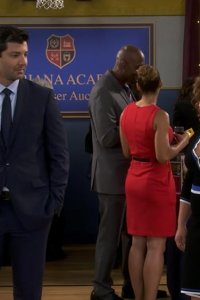 One Day at a Time – S03E03 – Benefit with Friends