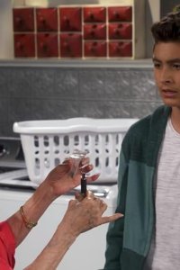 One Day at a Time – S03E10 – The Man