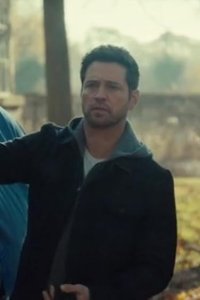 Private Eyes – S01E03 – The Money Shot
