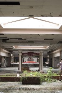 Abandoned – S01E01 – Ghost Mall