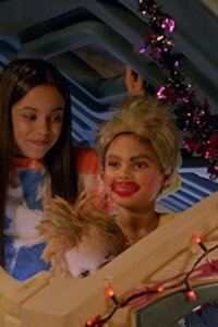 Stuck in the Middle – S02E17 – Stuck in a Merry Scary