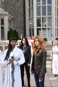 Shadowhunters: The Mortal Instruments – S02E06 – Iron Sisters