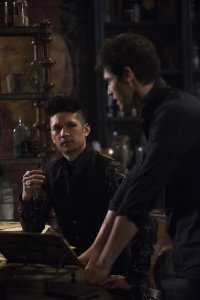 Shadowhunters: The Mortal Instruments – S03E08 – A Heart of Darkness