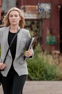 Patriot – S01E08 – L’Affaire Contre John Lakeman