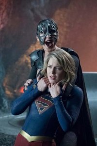 Supergirl – S03E23 – Battles Lost and Won
