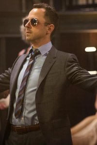Sneaky Pete – S01E10 – The Longest Day
