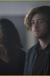 Between – S01E05 – End of the Rope