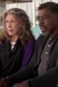 Grace and Frankie – S04E02 – The Scavengender Hunt