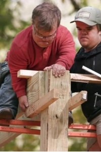 7 Little Johnstons – S08E07 – Slumdog Pavillionaire