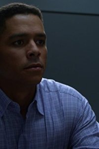 Secrets and Lies – S02E08 – The Racket
