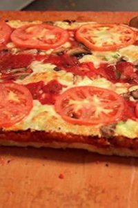 Bizarre Foods: Delicious Destinations – S04E19 – Detroit