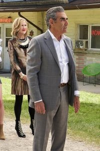 Schitt’s Creek – S03E12 – Friends & Family