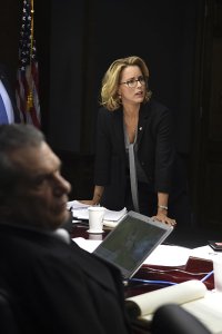 Madam Secretary – S01E18 – The Time Is at Hand