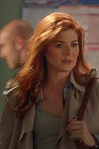 The Mysteries of Laura – S01E01 – Pilot