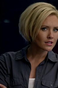 Matador – S01E11 – Riot ‘Til I Die