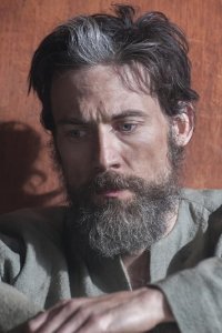 Tyrant – S02E01 – Mark of Cain