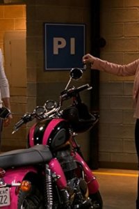 Young & Hungry – S05E17 – Young & Motorcycle