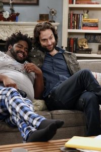 Undateable – S02E01 – A Japanese Businessman Walks Into a Bar