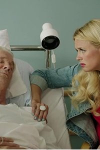 Welcome to Sweden – S01E09 – Saknad