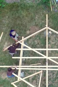 Building Off the Grid – S01E07 – Mud Men