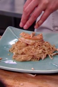 Cutthroat Kitchen – S02E09 – Melts in Your Pot, Not in Your Hand