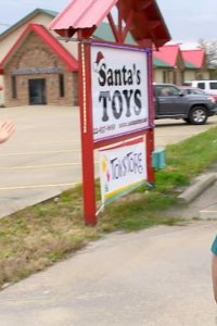 The Profit – S06E03 – Santas Toys