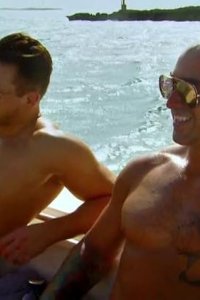 Total Divas – S06E15 – Swimming with Pigs