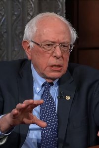 The Late Show with Stephen Colbert – S01E662 – Bernie Sanders/Emma Willmann