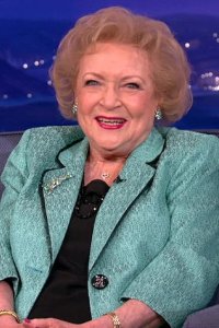 Conan – S01E543 – Betty White/Jason Momoa/American Authors