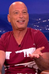 Conan – S01E556 – Howie Mandel/Christina Hendricks/Rob Gleeson