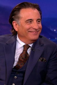 Conan – S01E558 – Andy García/Jenna Elfman/Ingrid Michaelson