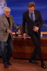 Conan – S01E665 – Dick Van Dyke/Jenny Slate/Vance Joy