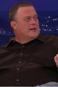 Conan – S01E931 – Billy Gardell/Draymond Green/Finish Ticket