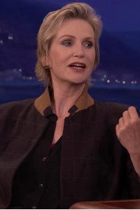 Conan – S01E1072 – Jane Lynch/Timothy Simons/Rancid
