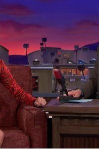 Conan – S01E1206 – Anna Faris/Kyle Kinane/Nick Lowe and Los Straitjackets