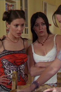 Charmed – S02E17 – How to Make a Quilt Out of Americans