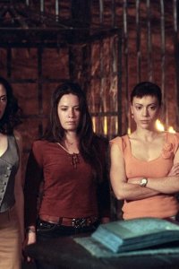 Charmed – S04E21 – Womb Raider