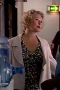 Holby City – S10E47 – To Govern a Kingdom