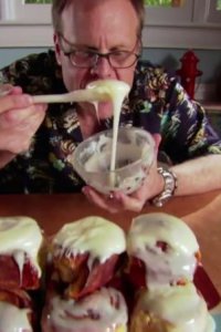 Good Eats – S10E03 – House of the Rising Bun
