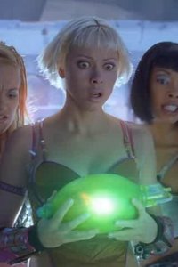 Cleopatra 2525 – S02E08 – Juggernaut Down