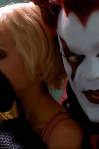 Cleopatra 2525 – S02E10 – In Your Boots